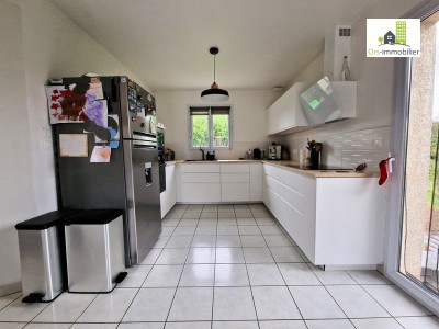 Vente maison de 105 m² 4 chambres piscine poele à bois Vienne 38200.jpg