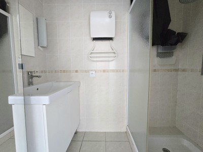 A VENDRE APPARTEMENT TYPE 2 VIENNE 38200.jpg