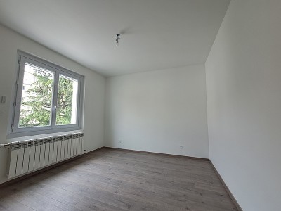 VIVRE A VIENNE 38200.jpg