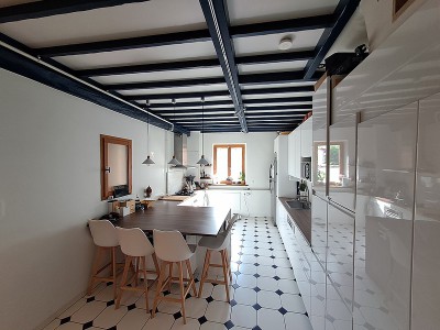 TALUYERS A VENDRE MAISON DE VILLE.jpg