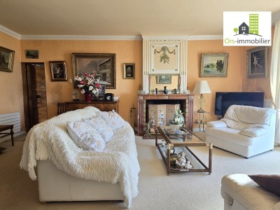 Ors Immobilier Condrieu – Séjour lumineux avec vue sur le Rhône.jpg