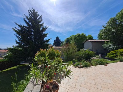 VIVRE A VIENNE 38200.jpg
