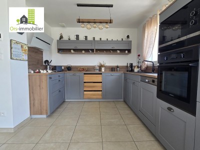 Maison avec cuisine Mobalpa équipée 38200.jpg