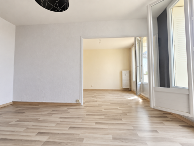 A VENDRE APPARTEMENT T3 AVEC CAVE BALCON ET STATIONNEMENT 38200.png