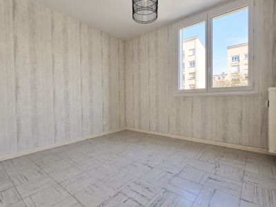A VENDRE VIENNE PROCHE COMMERC APPARTEMENT TRAVERSANT .png