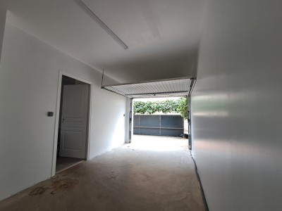 garage-location-maison-duplex-cour-et-buis.jpg