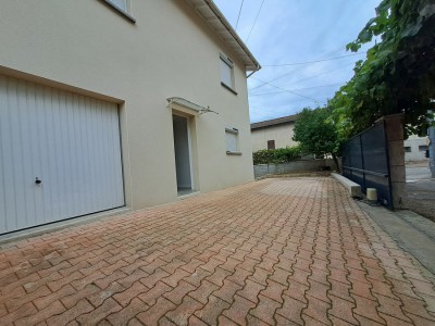 locatif-maison-duplex-cour-et-buis.jpg