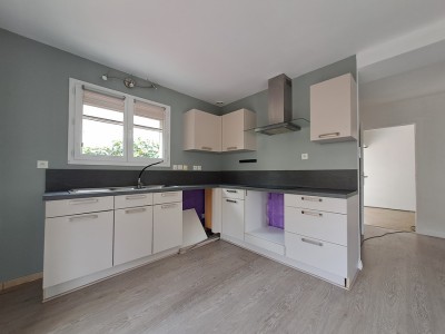 location-maison-duplex-cour-et-buis-cuisine.jpg