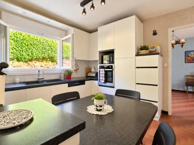 Cuisine indépendante équipée – Maison à vendre en Isère.png