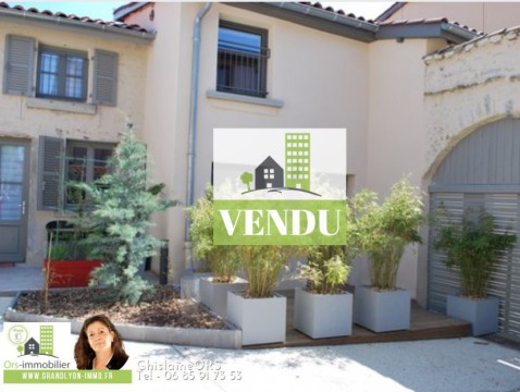 VENDU DARDILLY VILLAGE APPARTEMENT 2 CHAMBRES TERRASSE.JPG